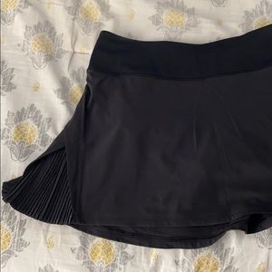 Lululemon Play Off the Pleats Skirt BLK Size 4